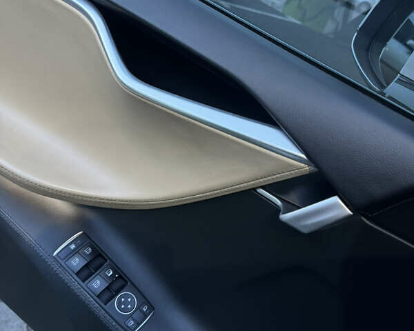 Білий Тесла Модель С, об'ємом двигуна 0 л та пробігом 147 тис. км за 15300 $, фото 14 на Automoto.ua