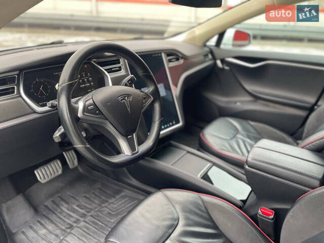 Белый Тесла Модель С, объемом двигателя 0 л и пробегом 165 тыс. км за 13200 $, фото 16 на Automoto.ua