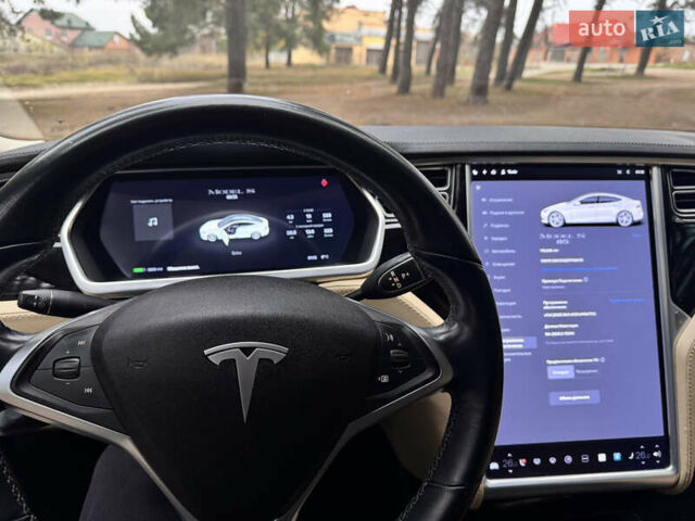 Білий Тесла Модель С, об'ємом двигуна 0 л та пробігом 115 тис. км за 15800 $, фото 11 на Automoto.ua