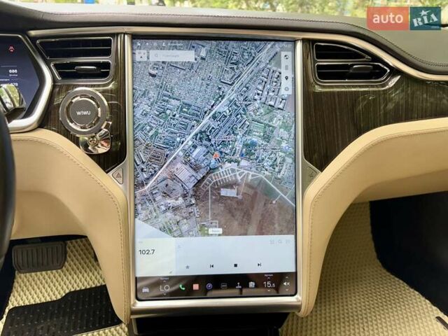 Белый Тесла Модель С, объемом двигателя 0 л и пробегом 103 тыс. км за 14600 $, фото 85 на Automoto.ua