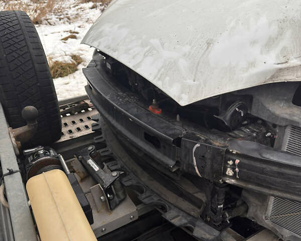 Білий Тесла Модель С, об'ємом двигуна 0 л та пробігом 190 тис. км за 7500 $, фото 4 на Automoto.ua