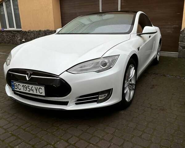 Белый Тесла Модель С, объемом двигателя 0 л и пробегом 213 тыс. км за 13400 $, фото 7 на Automoto.ua