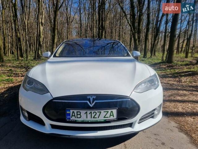 Белый Тесла Модель С, объемом двигателя 0 л и пробегом 190 тыс. км за 13200 $, фото 3 на Automoto.ua