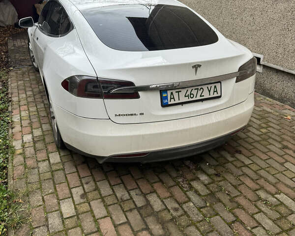 Белый Тесла Модель С, объемом двигателя 0 л и пробегом 150 тыс. км за 11499 $, фото 3 на Automoto.ua
