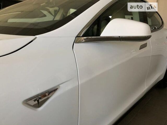Білий Тесла Модель С, об'ємом двигуна 0 л та пробігом 52 тис. км за 30499 $, фото 7 на Automoto.ua