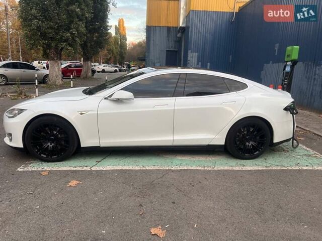 Білий Тесла Модель С, об'ємом двигуна 0 л та пробігом 270 тис. км за 13200 $, фото 1 на Automoto.ua