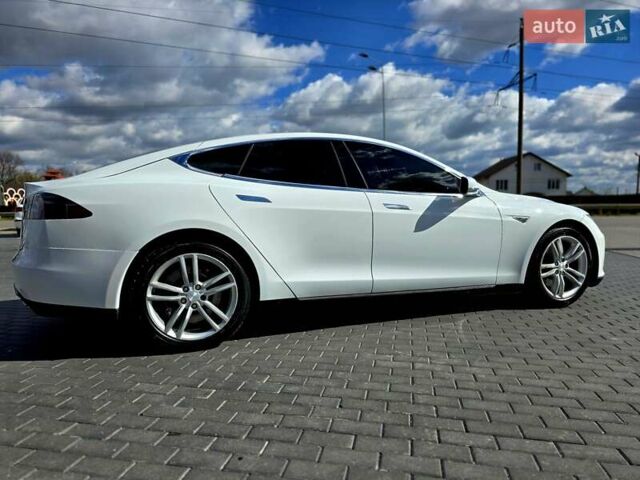 Білий Тесла Модель С, об'ємом двигуна 0 л та пробігом 190 тис. км за 11500 $, фото 3 на Automoto.ua