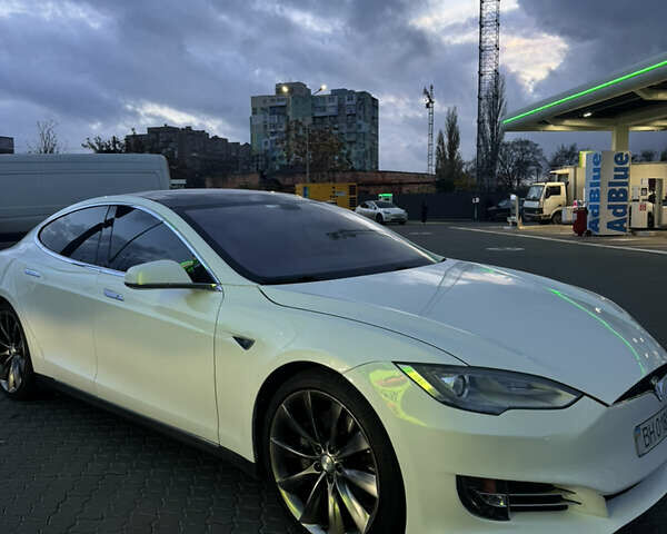 Білий Тесла Модель С, об'ємом двигуна 0 л та пробігом 147 тис. км за 15300 $, фото 5 на Automoto.ua