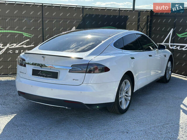 Белый Тесла Модель С, объемом двигателя 0 л и пробегом 230 тыс. км за 11999 $, фото 30 на Automoto.ua