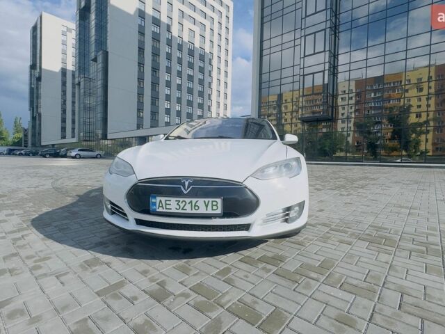 Белый Тесла Модель С, объемом двигателя 0 л и пробегом 240 тыс. км за 13000 $, фото 7 на Automoto.ua