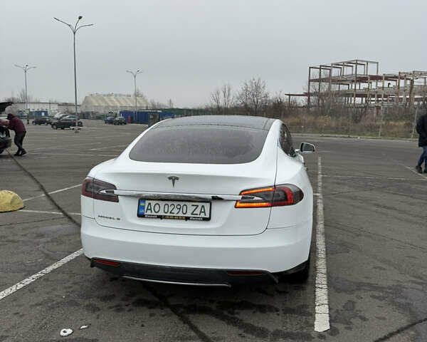 Белый Тесла Модель С, объемом двигателя 0 л и пробегом 118 тыс. км за 12000 $, фото 9 на Automoto.ua