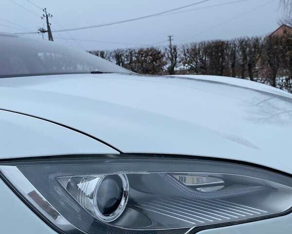 Білий Тесла Модель С, об'ємом двигуна 0 л та пробігом 210 тис. км за 11650 $, фото 20 на Automoto.ua