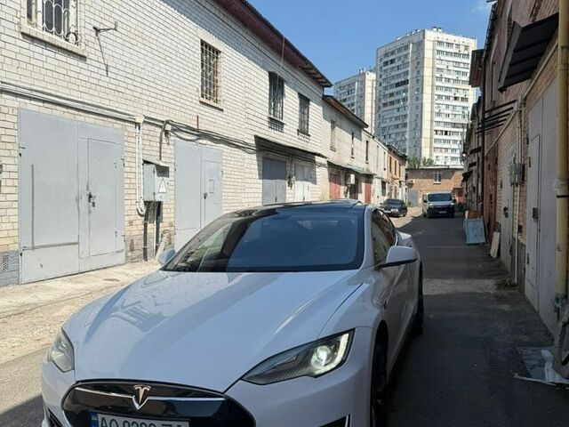 Белый Тесла Модель С, объемом двигателя 0 л и пробегом 118 тыс. км за 10499 $, фото 11 на Automoto.ua