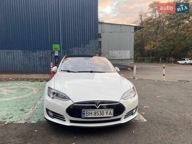 Білий Тесла Модель С, об'ємом двигуна 0 л та пробігом 270 тис. км за 13200 $, фото 2 на Automoto.ua