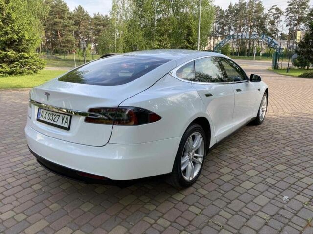 Білий Тесла Модель С, об'ємом двигуна 0 л та пробігом 230 тис. км за 18000 $, фото 2 на Automoto.ua