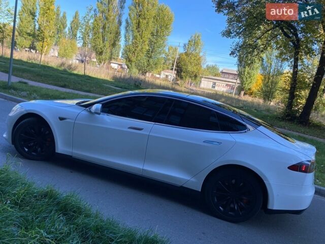Белый Тесла Модель С, объемом двигателя 0 л и пробегом 278 тыс. км за 11900 $, фото 24 на Automoto.ua