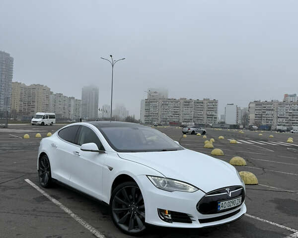 Белый Тесла Модель С, объемом двигателя 0 л и пробегом 118 тыс. км за 12000 $, фото 13 на Automoto.ua