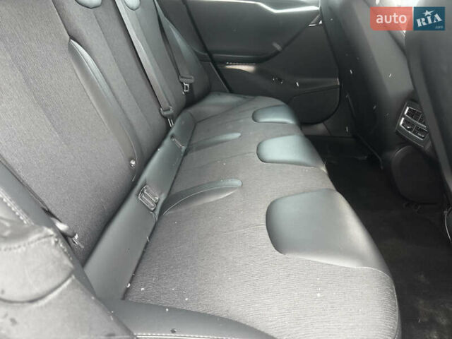 Білий Тесла Модель С, об'ємом двигуна 0 л та пробігом 155 тис. км за 14500 $, фото 23 на Automoto.ua