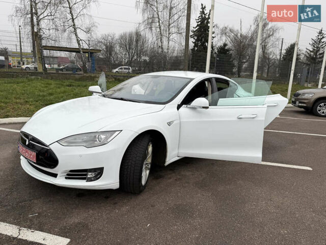 Белый Тесла Модель С, объемом двигателя 0 л и пробегом 217 тыс. км за 11200 $, фото 7 на Automoto.ua