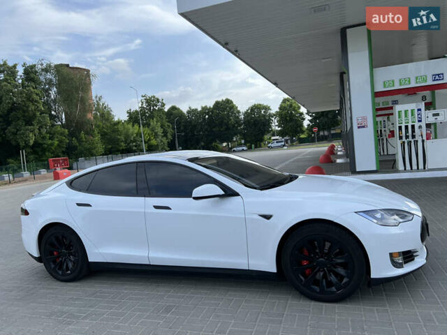 Білий Тесла Модель С, об'ємом двигуна 0 л та пробігом 275 тис. км за 15500 $, фото 26 на Automoto.ua