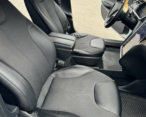 Белый Тесла Модель С, объемом двигателя 0 л и пробегом 257 тыс. км за 14550 $, фото 28 на Automoto.ua