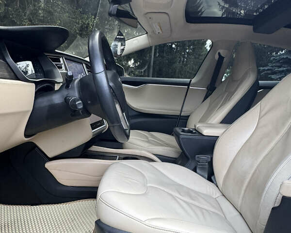 Белый Тесла Модель С, объемом двигателя 0 л и пробегом 169 тыс. км за 14500 $, фото 2 на Automoto.ua