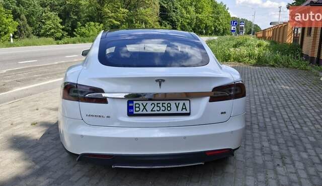 Белый Тесла Модель С, объемом двигателя 0 л и пробегом 220 тыс. км за 14999 $, фото 4 на Automoto.ua