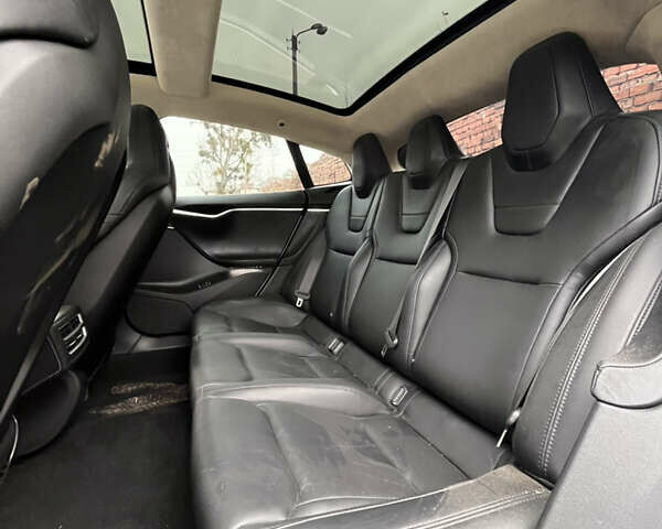 Белый Тесла Модель С, объемом двигателя 0 л и пробегом 162 тыс. км за 13990 $, фото 24 на Automoto.ua