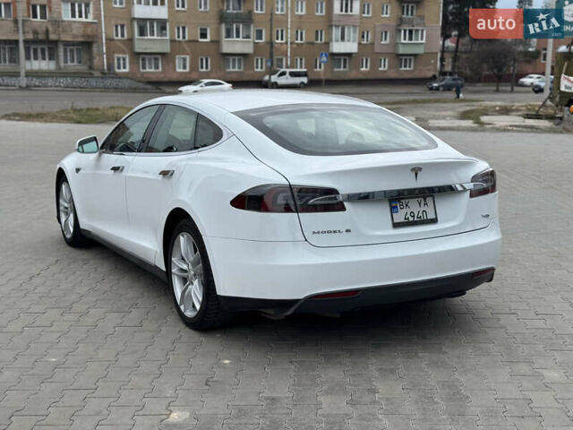 Белый Тесла Модель С, объемом двигателя 0 л и пробегом 257 тыс. км за 14550 $, фото 4 на Automoto.ua
