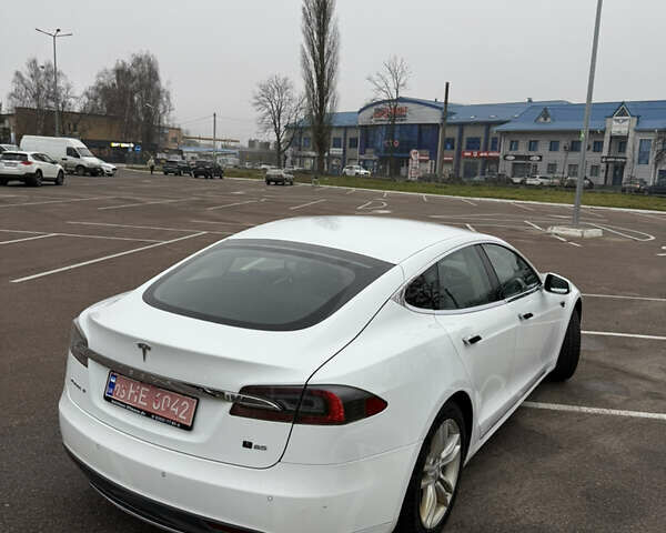 Белый Тесла Модель С, объемом двигателя 0 л и пробегом 217 тыс. км за 11200 $, фото 21 на Automoto.ua