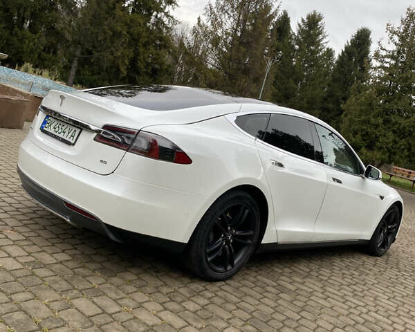 Белый Тесла Модель С, объемом двигателя 0 л и пробегом 166 тыс. км за 14000 $, фото 7 на Automoto.ua