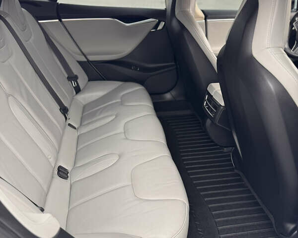 Білий Тесла Модель С, об'ємом двигуна 0 л та пробігом 115 тис. км за 14200 $, фото 12 на Automoto.ua