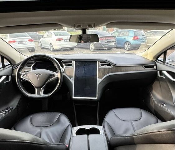 Белый Тесла Модель С, объемом двигателя 0 л и пробегом 189 тыс. км за 15700 $, фото 17 на Automoto.ua