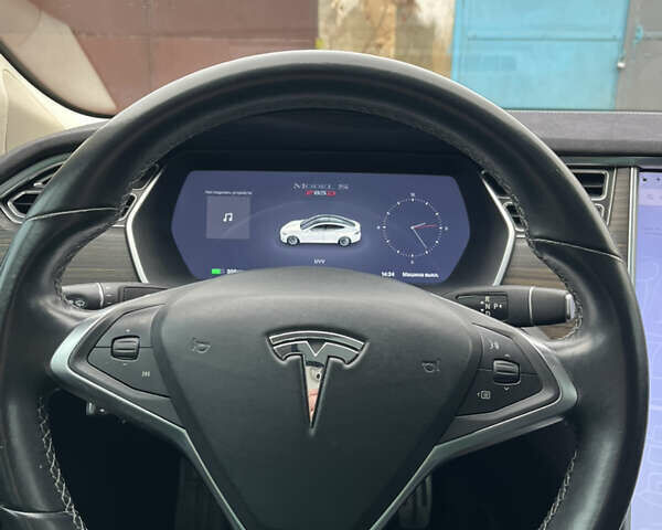 Белый Тесла Модель С, объемом двигателя 0 л и пробегом 162 тыс. км за 13990 $, фото 27 на Automoto.ua