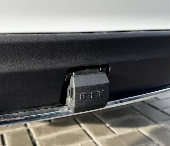 Белый Тесла Модель С, объемом двигателя 0 л и пробегом 189 тыс. км за 15700 $, фото 23 на Automoto.ua