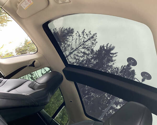 Белый Тесла Модель С, объемом двигателя 0 л и пробегом 166 тыс. км за 14000 $, фото 29 на Automoto.ua