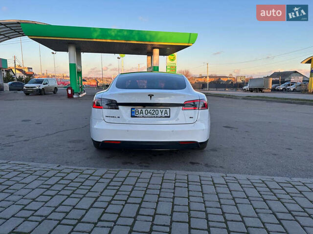 Белый Тесла Модель С, объемом двигателя 0 л и пробегом 186 тыс. км за 17600 $, фото 4 на Automoto.ua