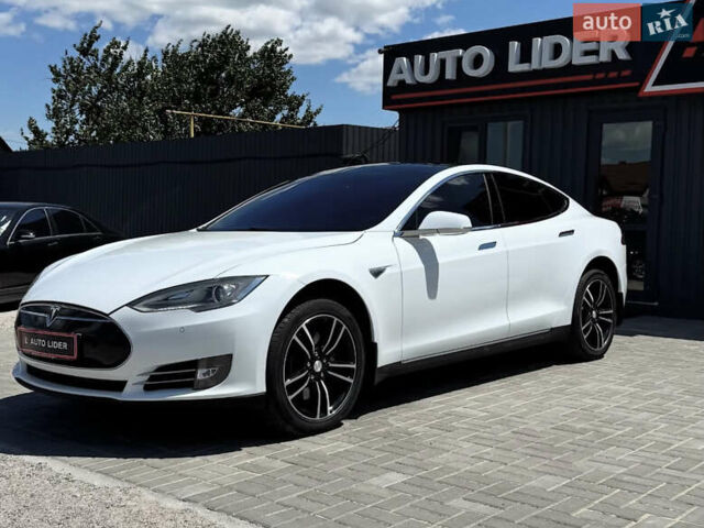 Белый Тесла Модель С, объемом двигателя 0 л и пробегом 186 тыс. км за 15700 $, фото 4 на Automoto.ua