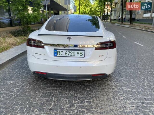 Белый Тесла Модель С, объемом двигателя 0 л и пробегом 199 тыс. км за 15500 $, фото 2 на Automoto.ua