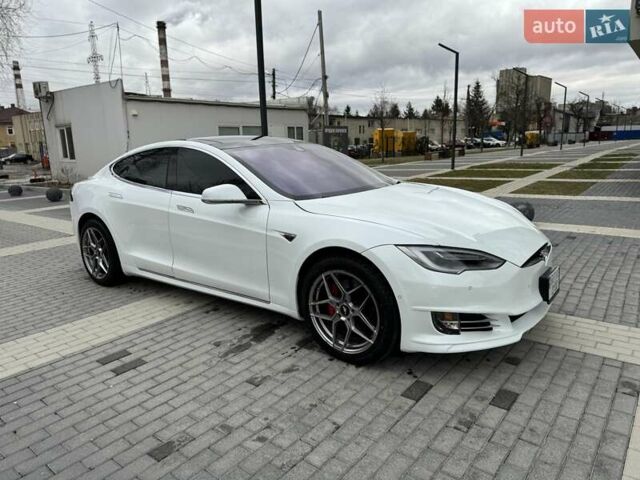 Белый Тесла Модель С, объемом двигателя 0 л и пробегом 272 тыс. км за 22500 $, фото 5 на Automoto.ua