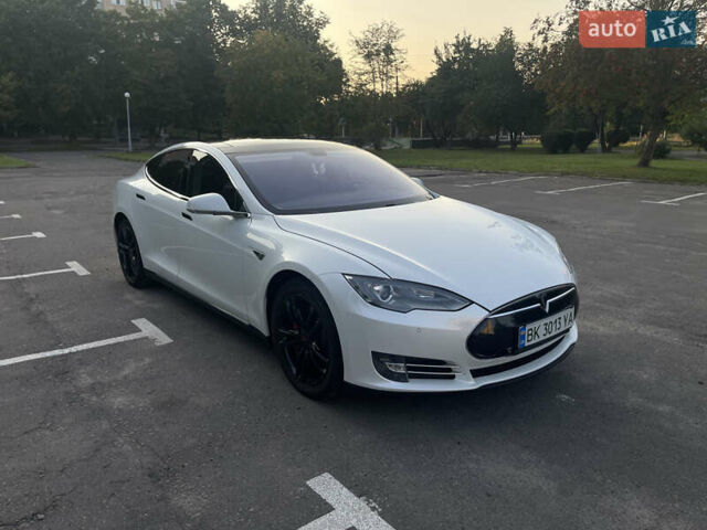 Білий Тесла Модель С, об'ємом двигуна 0 л та пробігом 249 тис. км за 13500 $, фото 2 на Automoto.ua