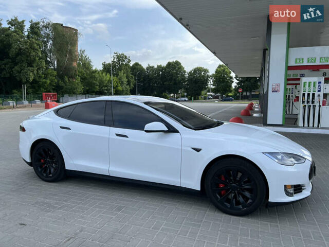 Білий Тесла Модель С, об'ємом двигуна 0 л та пробігом 275 тис. км за 15500 $, фото 25 на Automoto.ua