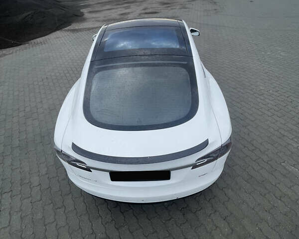 Белый Тесла Модель С, объемом двигателя 0 л и пробегом 246 тыс. км за 18500 $, фото 6 на Automoto.ua