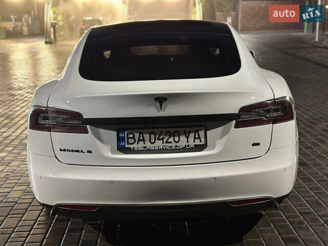 Белый Тесла Модель С, объемом двигателя 0 л и пробегом 186 тыс. км за 17600 $, фото 8 на Automoto.ua