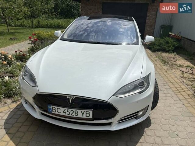 Белый Тесла Модель С, объемом двигателя 0 л и пробегом 188 тыс. км за 13800 $, фото 1 на Automoto.ua