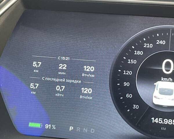 Білий Тесла Модель С, об'ємом двигуна 0 л та пробігом 150 тис. км за 16500 $, фото 46 на Automoto.ua