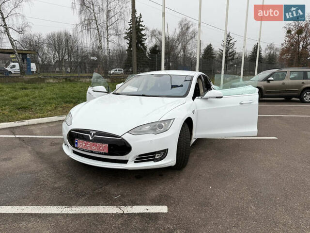 Белый Тесла Модель С, объемом двигателя 0 л и пробегом 217 тыс. км за 11200 $, фото 2 на Automoto.ua