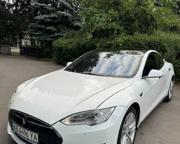 Белый Тесла Модель С, объемом двигателя 0 л и пробегом 169 тыс. км за 14500 $, фото 10 на Automoto.ua
