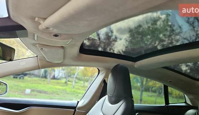 Тесла Модель С 2014 в Кривом Роге на Automoto.ua Белый Тесла Модель С, объемом двигателя 0 л и пробегом 208 тыс. км за 12700 $, фото 8 на Automoto.ua