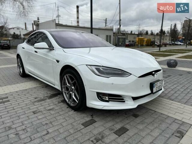 Белый Тесла Модель С, объемом двигателя 0 л и пробегом 272 тыс. км за 22500 $, фото 7 на Automoto.ua